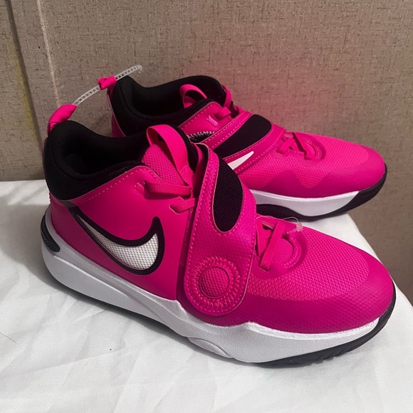 Nike Kids Fuchsia and Black Sneakers - Picture 2 of 8